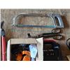 Image 4 : Lot of tools and straps