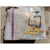 Image 1 : 500W halogen worklight, unassembled in original box