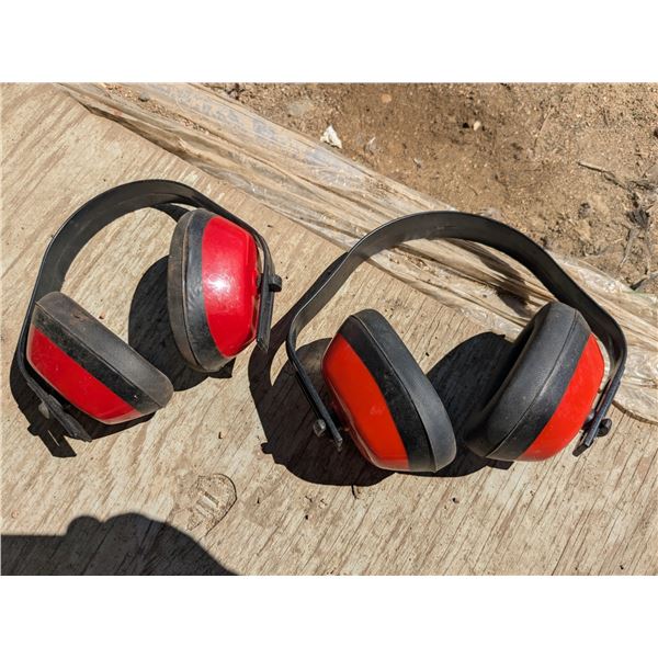 2 pairs noise cancelling ear muffs