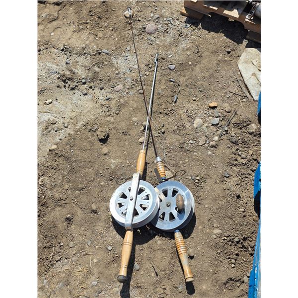 2 vintage fishing rods