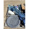Image 4 : Pallet of garden items, camping chairs, garden lights