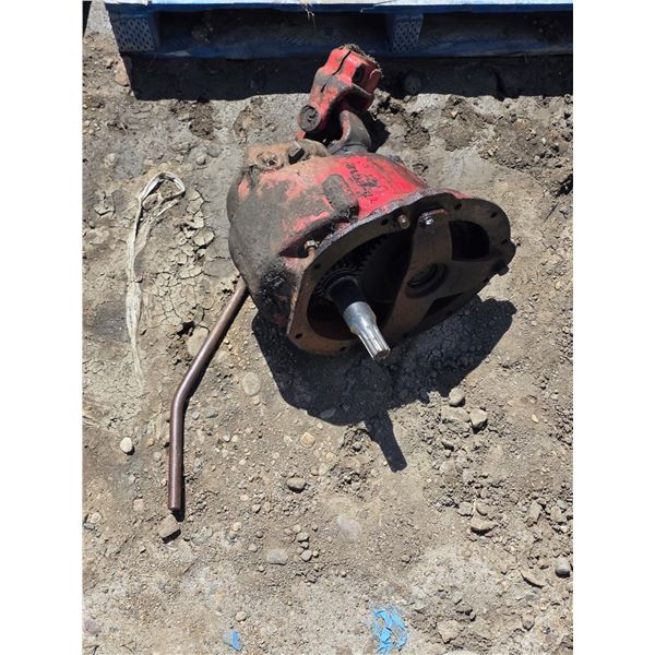 PTO and yoke gear box
