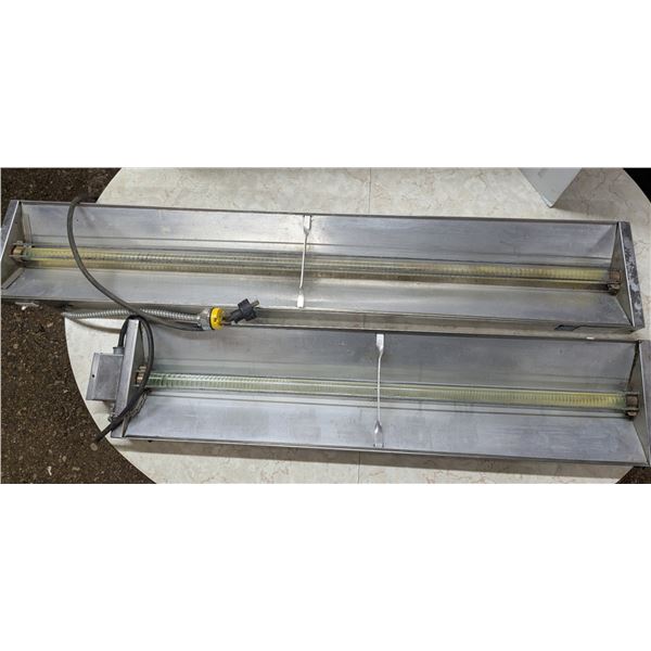 2 electric heat lamps, 36 and 48"