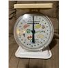 Image 1 : Vintage American Family Scale.  Colourful Illustrations of Food, Maximum 25lbs.