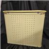 Image 3 : Vintage Yellow Hamper