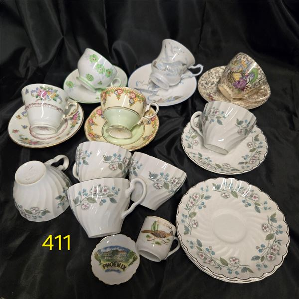 10 Matching Tea Cups & Saucers