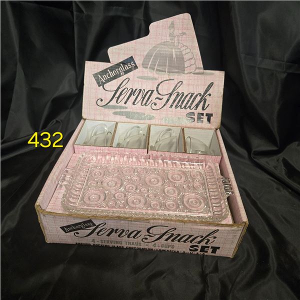 Vintage Snack Set - 4 of each