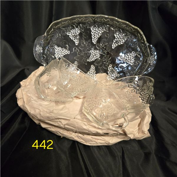 Set of 4 Grape Snack Sets
