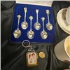 Image 2 : Royalty Items