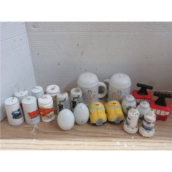(10) Set Salt and Pepper Shakers