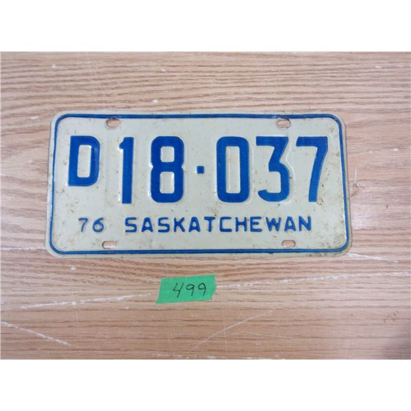 1976 Sask  Dealer License Plate