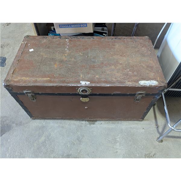 large steamer trunk, 36x18x19