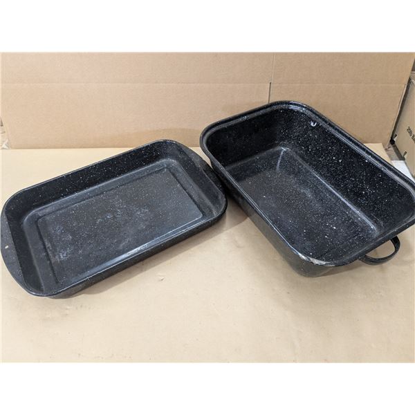 2 roaster pans