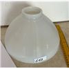 Image 1 : 10” Tri-Light Globe