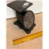 Image 1 : Vintage Weigh Scale
