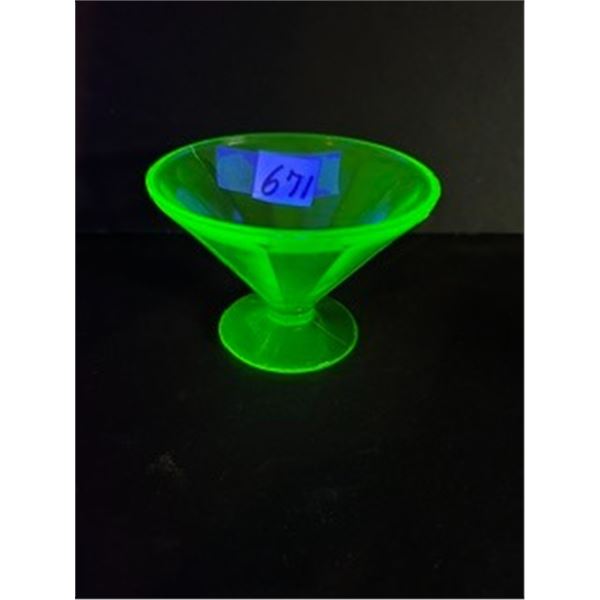 1930s Federal Glass "Panel Optic" Green Uranium Glass Dessert Bowl