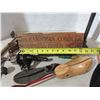 Image 6 : Lot of Cobbler Shoe Repair In Original Wooden box