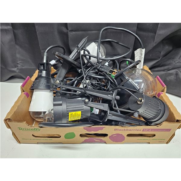 Box of (6) Solar Lights