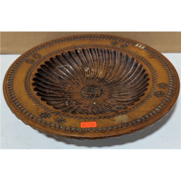 VTG Hand-Carved Wooden Decorative Dish
