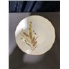 Image 8 : Porcelain Dinnerware Set with Wheat Motif