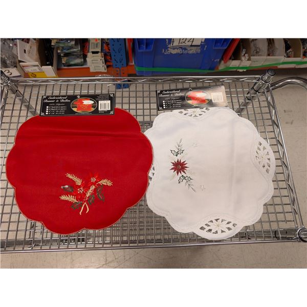 PAQUET DE 12 NAPPERONS BRODÉS THÈME NOËL
