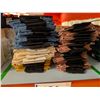 Image 2 : LOT DE 61 TABLIERS ASSORTIS (30 ROSES, 15 BLEUS, 8 CRÈME, 8 JAUNES)