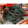 Image 2 : LOT DE 58 TABLIERS ASSORTIS (30 ROSES, 28 VERTS)