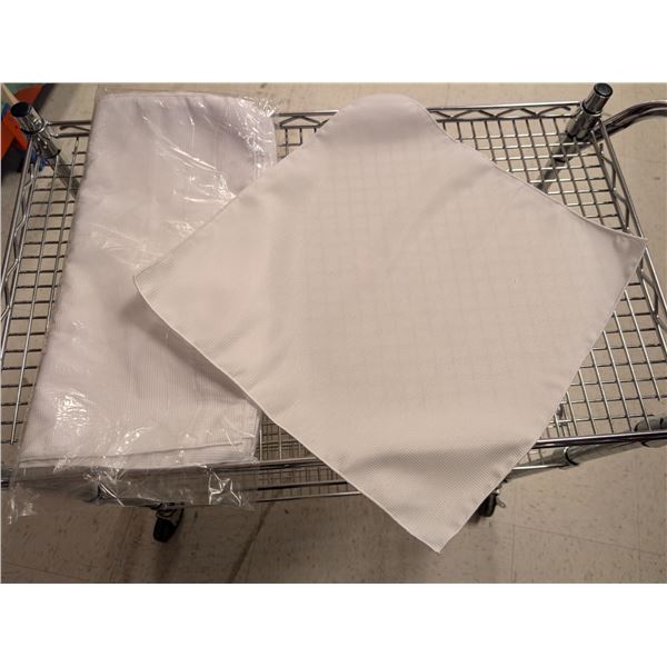 PAQUET DE 12 SERVIETTES DE TABLE EN TISSU 17 PO X 17 PO