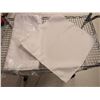 Image 1 : PAQUET DE 12 SERVIETTES DE TABLE EN TISSU 17 PO X 17 PO