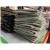Image 1 : LOT DE 35+ TABLIERS VERTS ASSORTIS