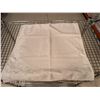 Image 1 : LOT DE +/-80 SERVIETTES DE TABLE CRÈME 19 PO X 19 PO