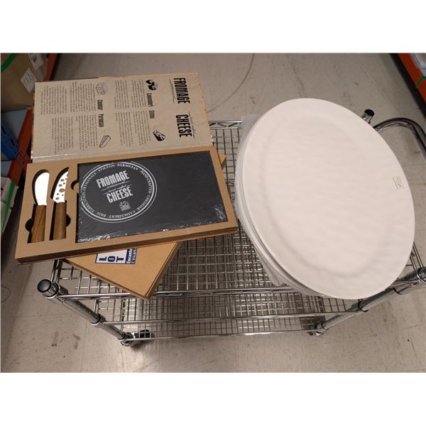 LOT DE COUTEAUX À FROMAGE ET PLATEAUX DE SERVICE EN PLASTIQUE