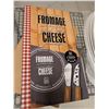 Image 3 : LOT DE COUTEAUX À FROMAGE ET PLATEAUX DE SERVICE EN PLASTIQUE
