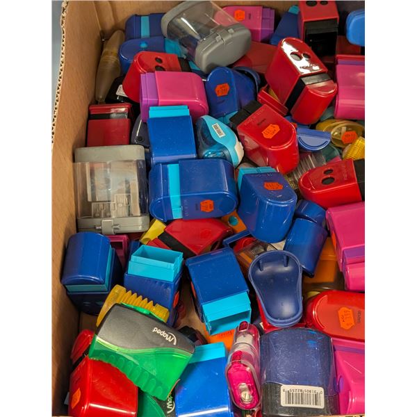 LOT DE TAILLE-CRAYONS ASSORTIS