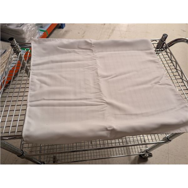 LOT DE +/-80 SERVIETTES DE TABLE BLANCHES 22 PO X 22 PO