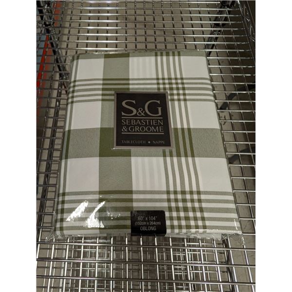 NAPPE S&G 60 PO X 104 PO (CARREAUX VERT ET BLANC)