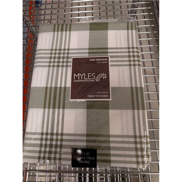 NAPPE S&G 54 PO X 70 PO (CARREAUX VERT ET BLANC)
