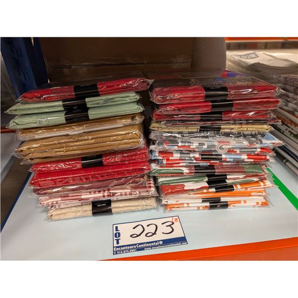 LOT DE 28 NAPPES ASSORTIES