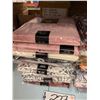 Image 2 : LOT DE 18 NAPPES ASSORTIES