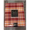 Image 1 : NAPPE S&G 54 PO X 70 PO (CARREAUX ROUGE, ORANGE ET BLANC)