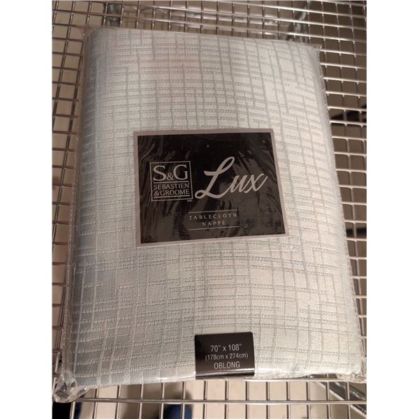 NAPPE S&G LUX 70 PO X 108 PO (VERT PÂLE)