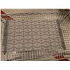 Image 2 : PAQUET DE 4 NAPPERONS TISSÉS (GRIS ET BLANC)