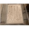 Image 1 : PAQUET DE 4 NAPPERONS (BEIGE - MOTIF PLANTES)