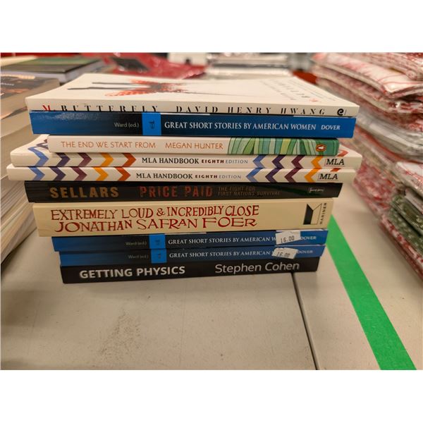 LOT DE 50 LIVRES ANGLAIS ASSORTIS