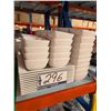 Image 1 : LOT DE 11 PLATEAUX DE SERVICE (17,5 PO X 10,5 PO) ET 18 BOLS TRIPLES (14,5 PO X 4,5 PO)
