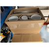 Image 5 : LOT DE 60 PIÈCES DE VAISSELLE ET TASSES ASSORTIES