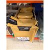 Image 1 : LOT DE +/-30 TABLIERS EN POLYESTER