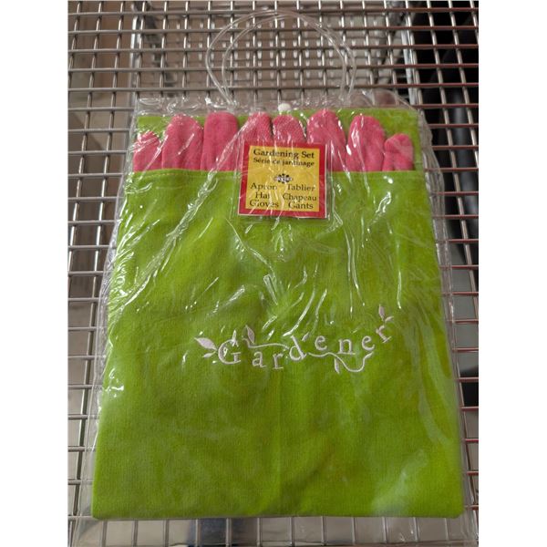 ENSEMBLE DE JARDINAGE ADULTE (TABLIER, CHAPEAU, GANTS) VERT PÂLE ET ROSE