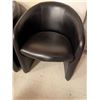 Image 1 : CHAISE EN SIMILICUIR NOIR