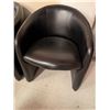 Image 1 : CHAISE EN SIMILICUIR NOIR